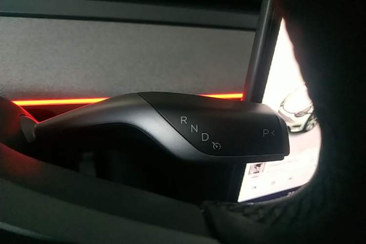 Used Tesla Model Y 2022 Revised Version Rear-Wheel Drive Gear Lever