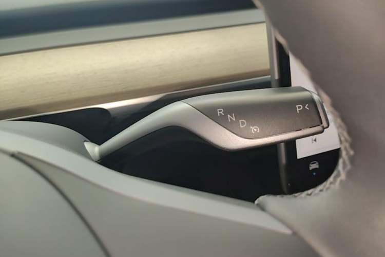 Used Tesla Model Y 2022 Long-Range All-Wheel-Drive Version Gear Lever