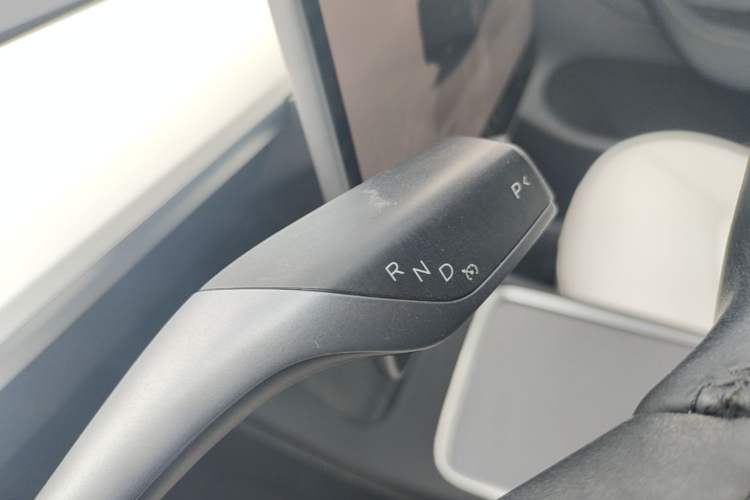 Used Tesla Model Y 2022 Long-Range All-Wheel-Drive Version Gear Lever