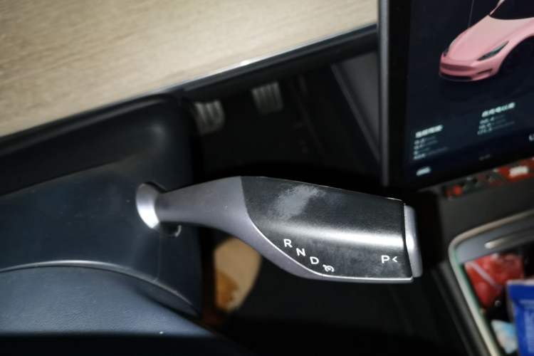 Used Tesla Model Y 2022 Performance High-Performance All-Wheel-Drive Version Gear Lever
