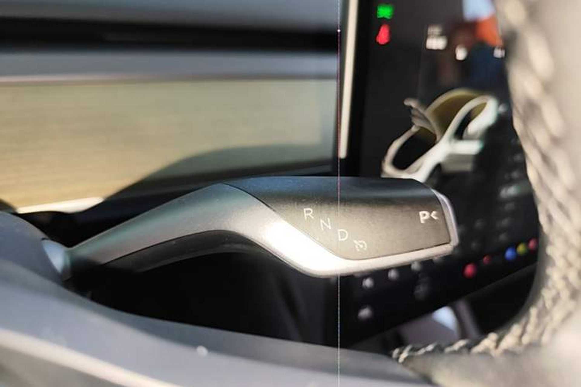 Used Tesla Model Y 2022 Revised Version Rear-Wheel Drive Gear Lever