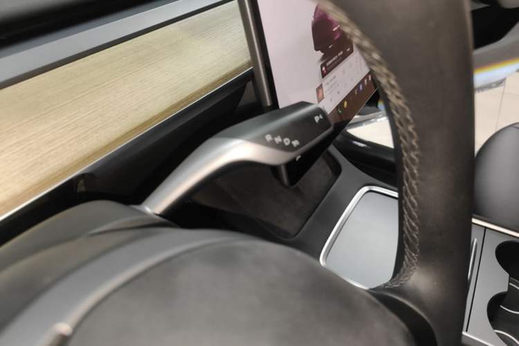 Used Tesla Model Y 2022 Revised Version Rear-Wheel Drive Gear Lever