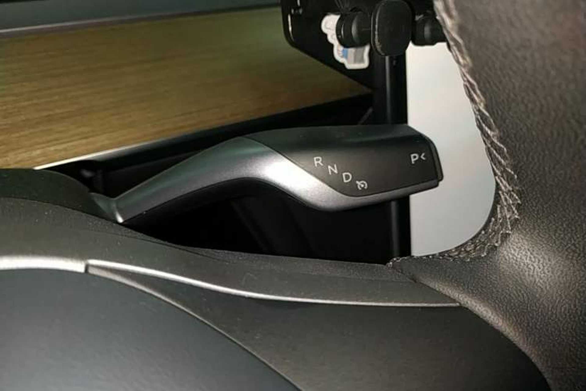 Used Tesla Model Y 2022 Revised Version Rear-Wheel Drive Gear Lever