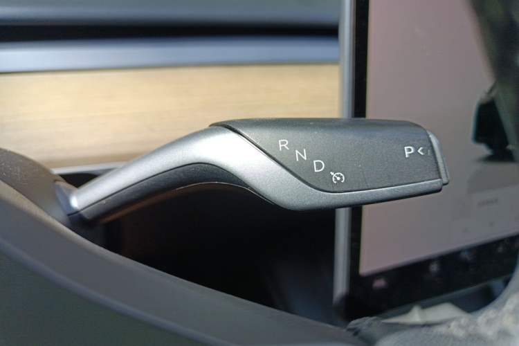 Used Tesla Model Y 2022 Long-Range All-Wheel-Drive Version Gear Lever