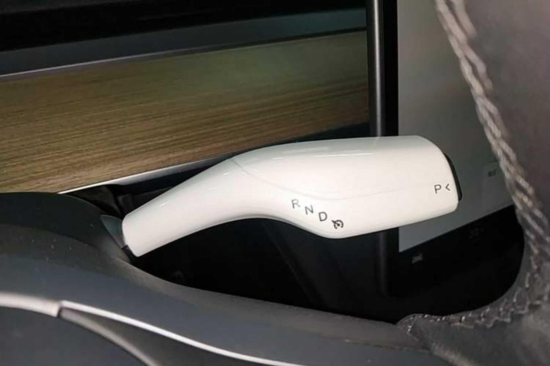 Used Tesla Model Y 2022 Revised Version Rear-Wheel Drive Gear Lever