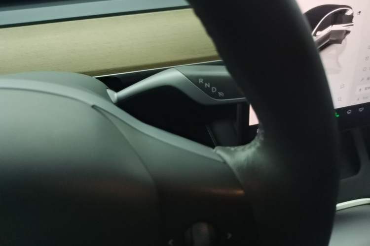 Used Tesla Model Y 2022 Long-Range All-Wheel-Drive Version Gear Lever
