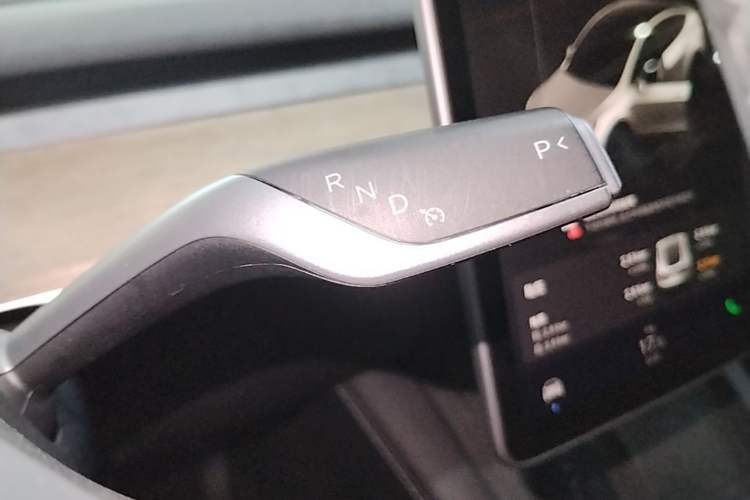 Used Tesla Model Y 2022 Long-Range All-Wheel-Drive Version Gear Lever