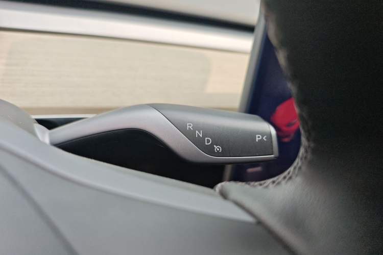 Used Tesla Model Y 2022 Revised Version Rear-Wheel Drive Gear Lever