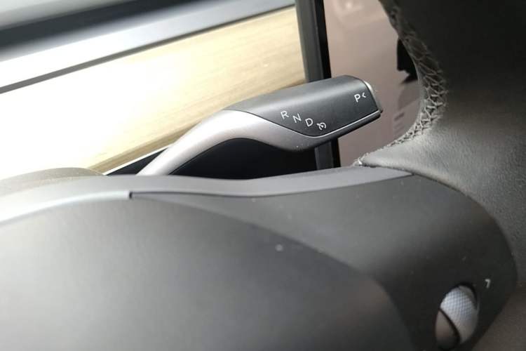 Used Tesla Model Y 2022 Revised Version Rear-Wheel Drive Gear Lever