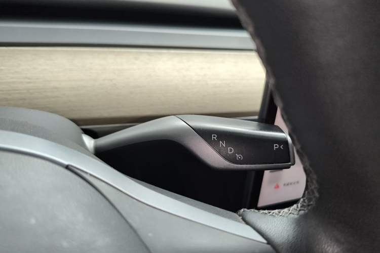 Used Tesla Model Y 2022 Rear-Wheel-Drive Version Gear Lever