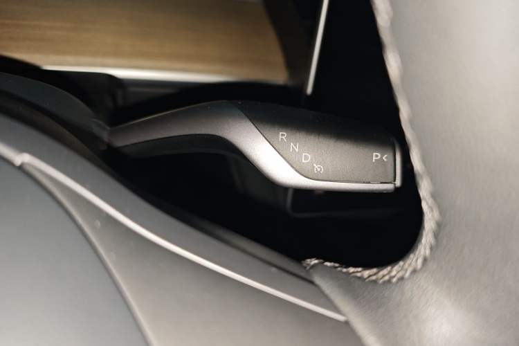 Used Tesla Model Y 2022 Revised Version Long-Range All-Wheel Drive Gear Lever