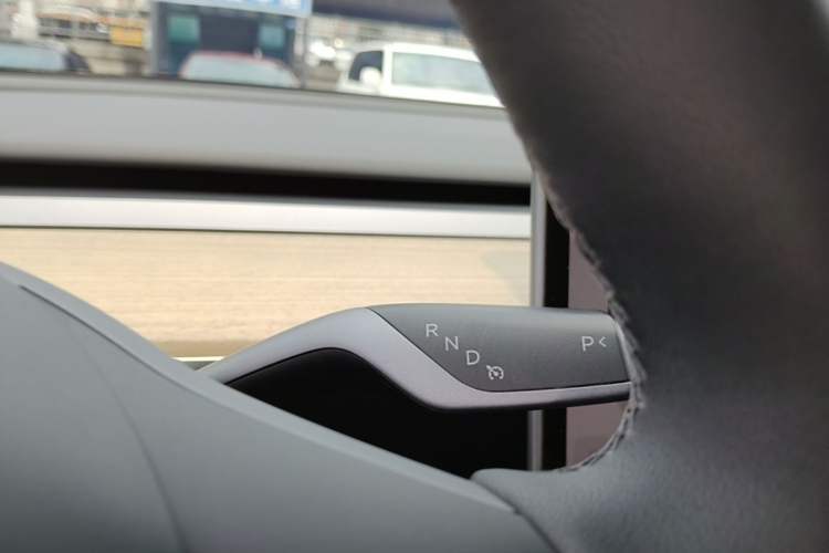 Used Tesla Model Y 2022 Revised Version Rear-Wheel Drive Gear Lever