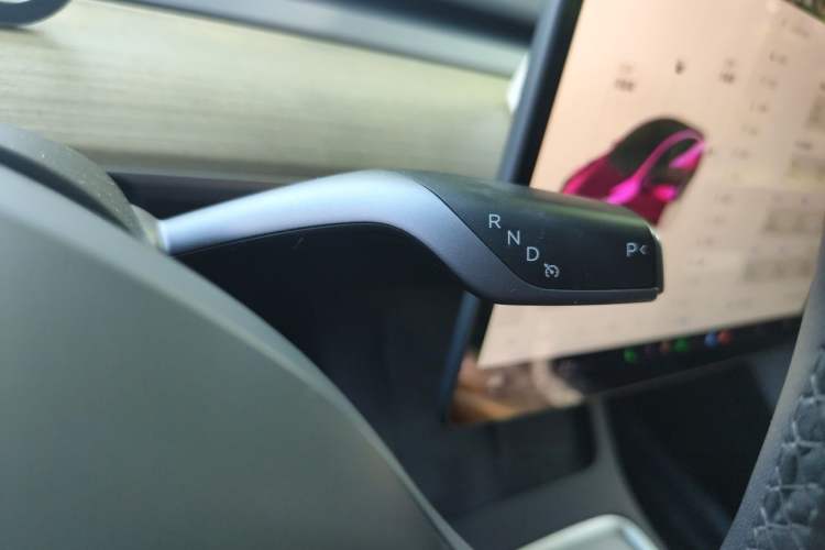 Used Tesla Model Y 2022 Revised Version Rear-Wheel Drive Gear Lever