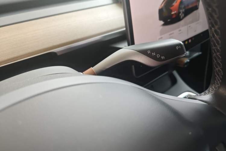 Used Tesla Model Y 2022 Revised Version Rear-Wheel Drive Gear Lever