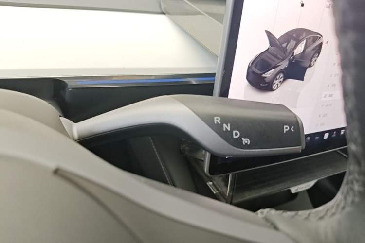 Used Tesla Model Y 2022 Revised Version Rear-Wheel Drive Gear Lever
