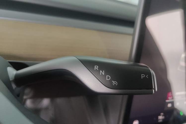 Used Tesla Model Y 2022 Revised Version Rear-Wheel Drive Gear Lever
