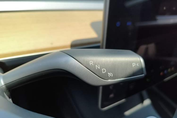 Used Tesla Model Y 2022 Long-Range All-Wheel-Drive Version Gear Lever