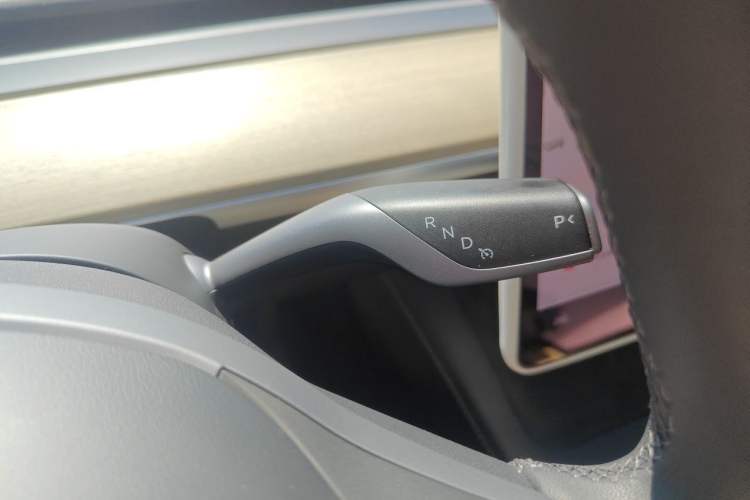 Used Tesla Model Y 2022 Revised Version Rear-Wheel Drive Gear Lever