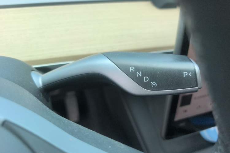 Used Tesla Model Y 2022 Revised Version Rear-Wheel Drive Gear Lever