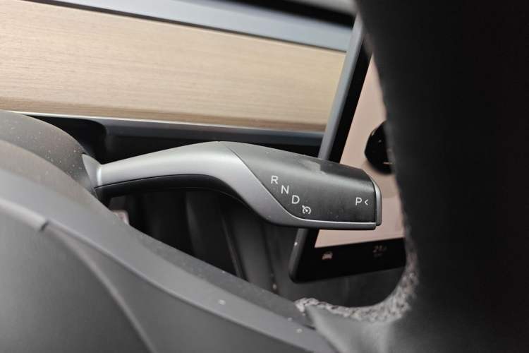 Used Tesla Model Y 2022 Performance High-Performance All-Wheel-Drive Version Gear Lever