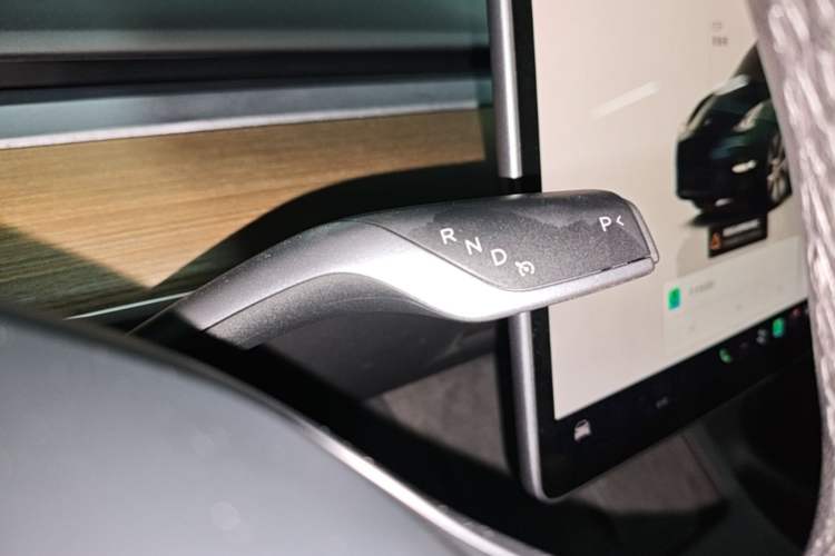 Used Tesla Model Y 2022 Long-Range All-Wheel-Drive Version Gear Lever