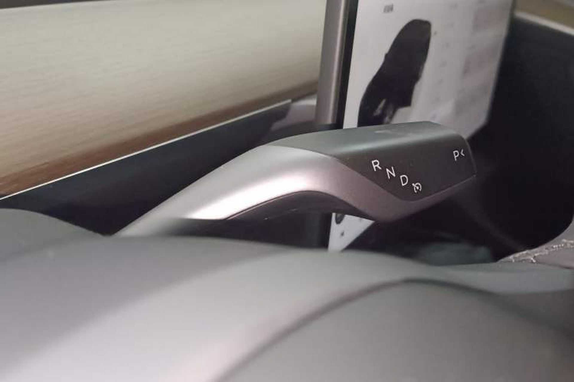 Used Tesla Model Y 2022 Revised Version Rear-Wheel Drive Gear Lever