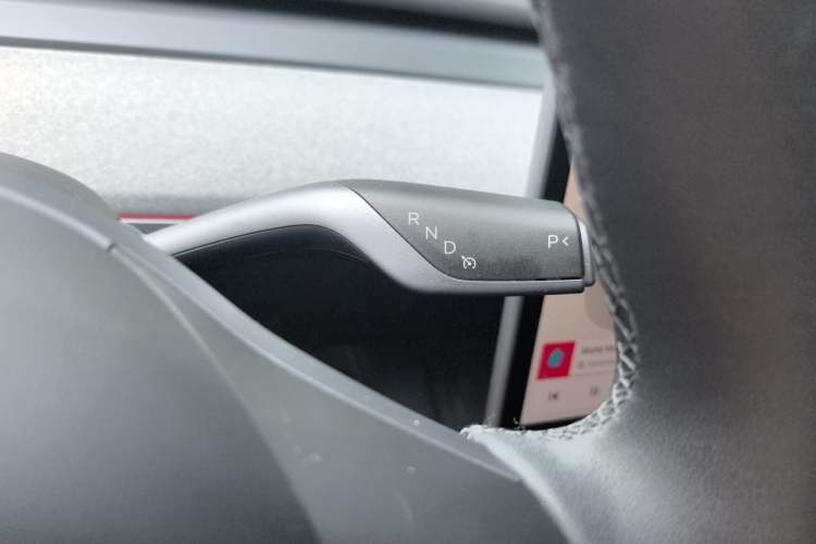 Used Tesla Model Y 2022 Revised Version Rear-Wheel Drive Gear Lever