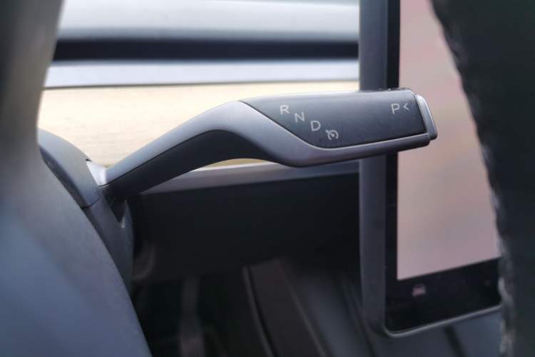 Used Tesla Model Y 2022 Revised Version Rear-Wheel Drive Gear Lever