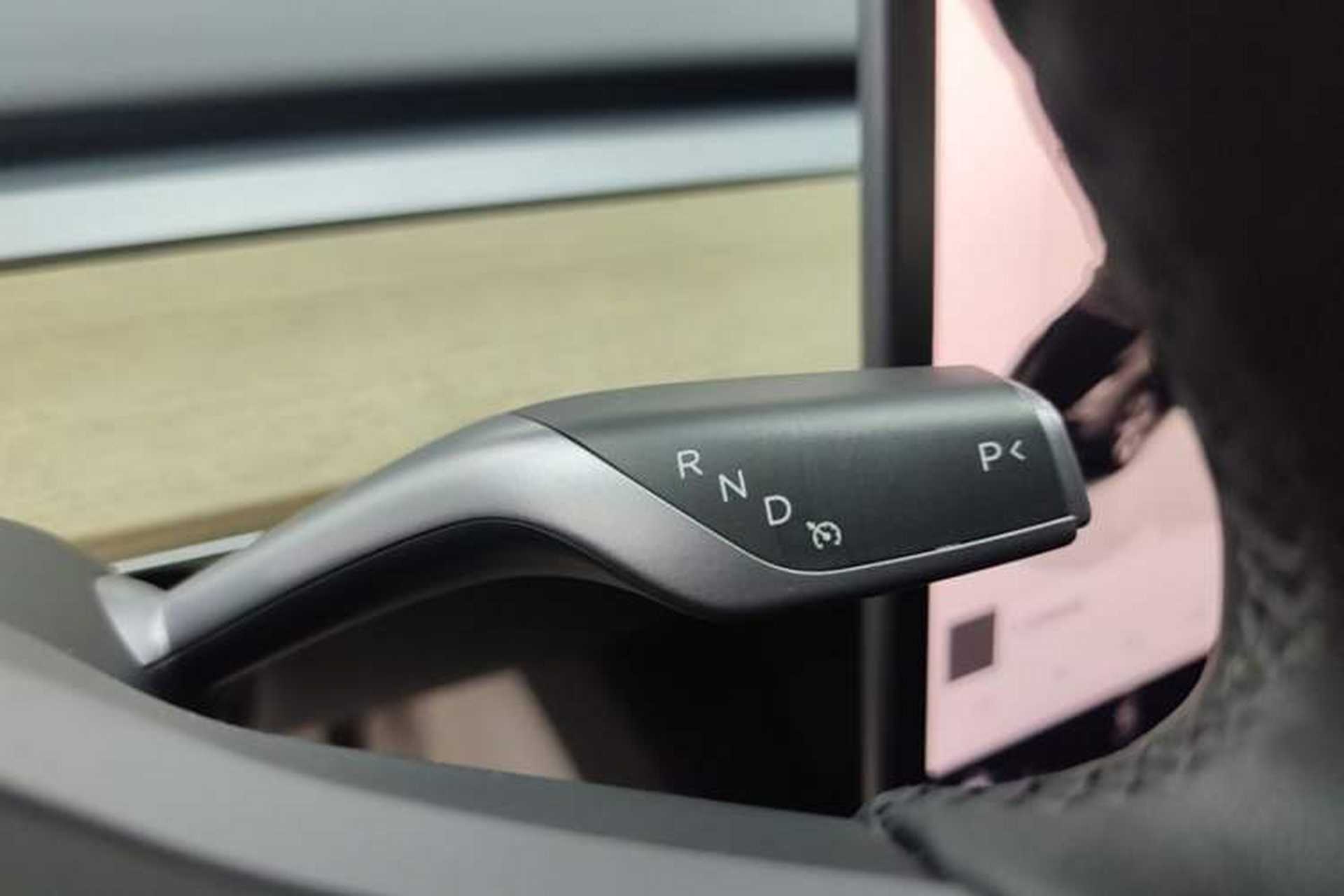 Used Tesla Model Y 2022 Revised Version Rear-Wheel Drive Gear Lever