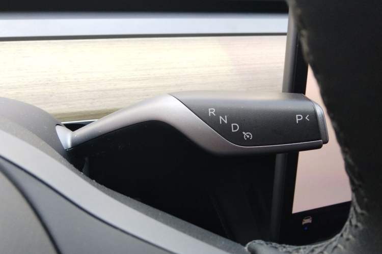 Used Tesla Model Y 2022 Revised Version Rear-Wheel Drive Gear Lever