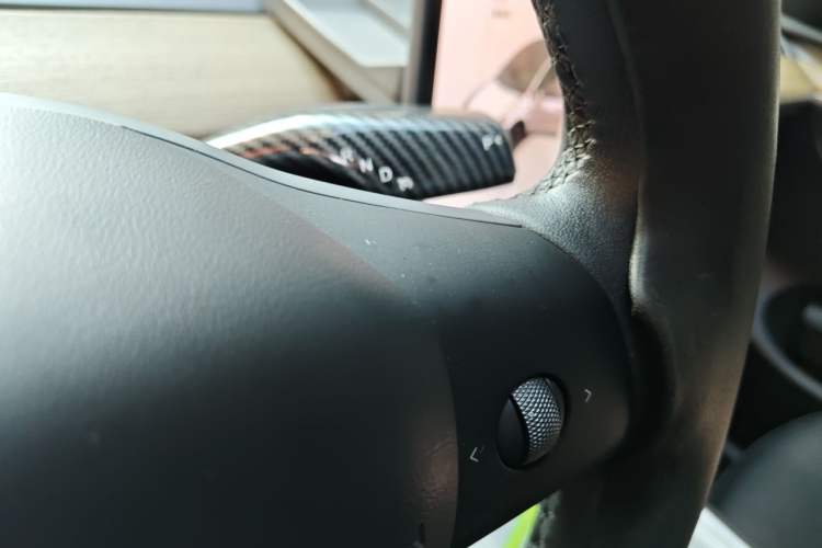Used Tesla Model Y 2022 Long-Range All-Wheel-Drive Version Gear Lever