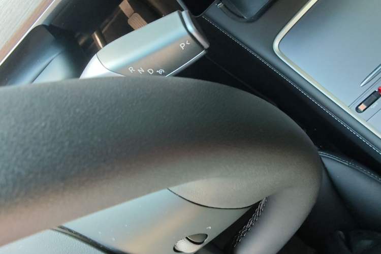 Used Tesla Model Y 2022 Revised Version Rear-Wheel Drive Gear Lever