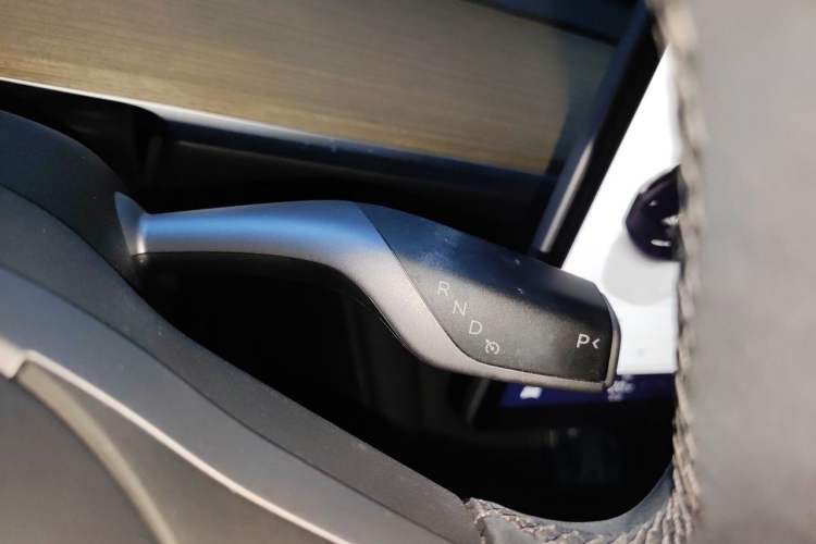 Used Tesla Model Y 2022 Rear-Wheel-Drive Version Gear Lever