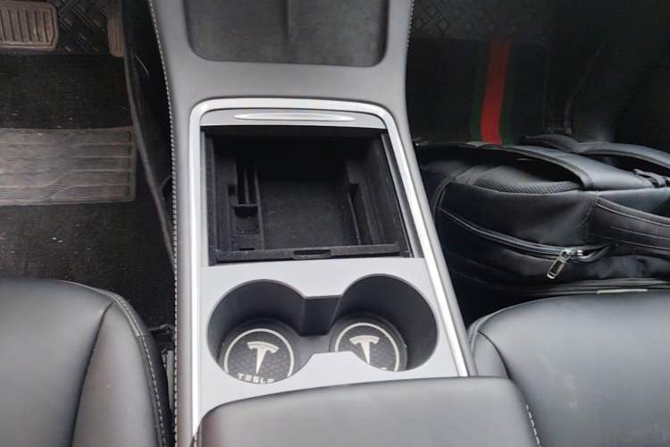 Used Tesla Model Y 2022 Long-Range All-Wheel-Drive Version Gear Lever