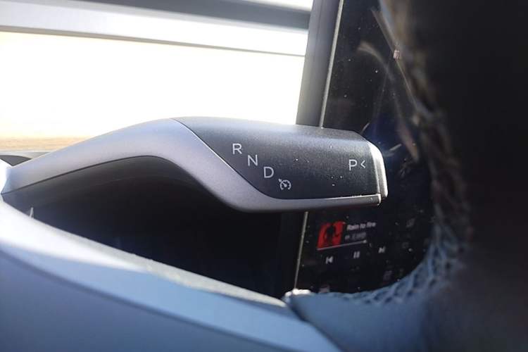 Used Tesla Model Y 2022 Revised Version Rear-Wheel Drive Gear Lever