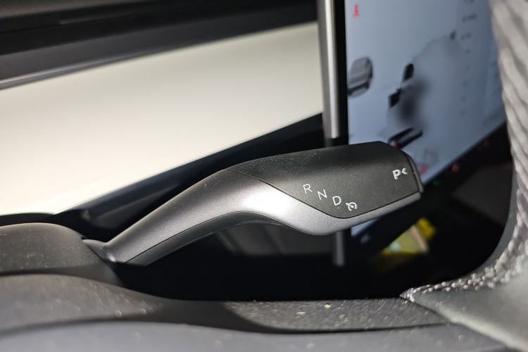 Used Tesla Model Y 2022 Revised Version Rear-Wheel Drive Gear Lever