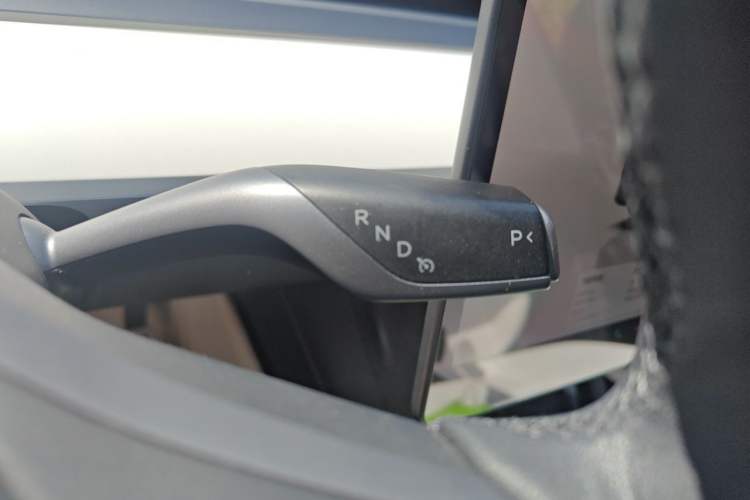 Used Tesla Model Y 2022 Performance High-Performance All-Wheel-Drive Version Gear Lever