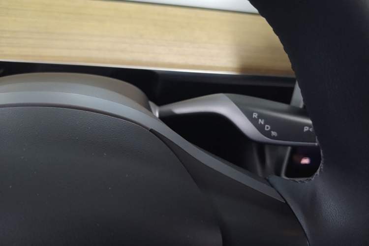 Used Tesla Model Y 2022 Revised Version Rear-Wheel Drive Gear Lever