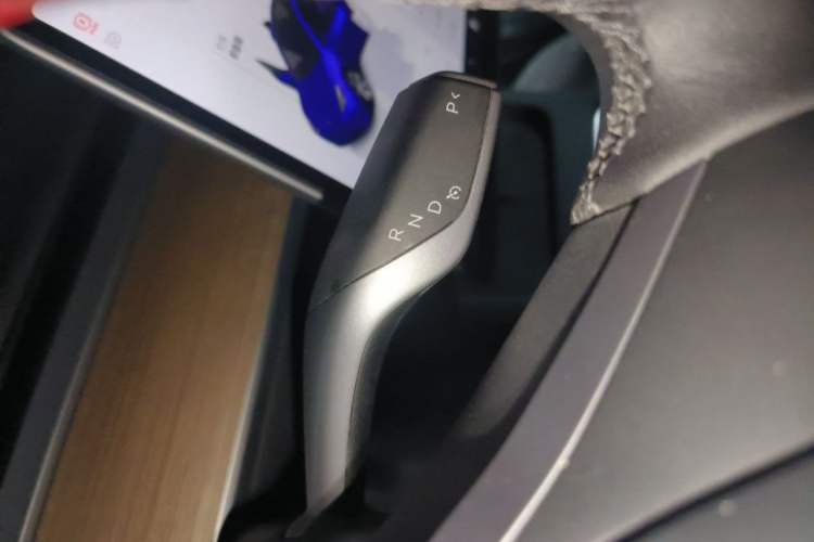 Used Tesla Model Y 2022 Revised Version Rear-Wheel Drive Gear Lever