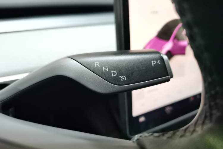Used Tesla Model Y 2022 Revised Version Rear-Wheel Drive Gear Lever
