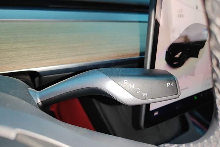 Used Tesla Model Y 2022 Revised Version Rear-Wheel Drive Gear Lever