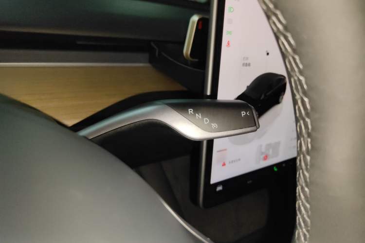 Used Tesla Model Y 2022 Revised Version Rear-Wheel Drive Gear Lever