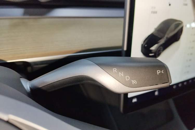 Used Tesla Model Y 2022 Revised Version Rear-Wheel Drive Gear Lever