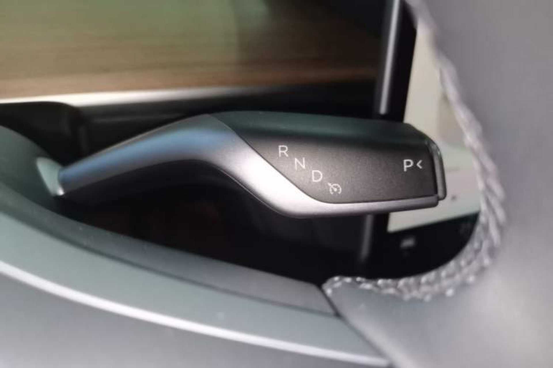 Used Tesla Model Y 2022 Revised Version Rear-Wheel Drive Gear Lever