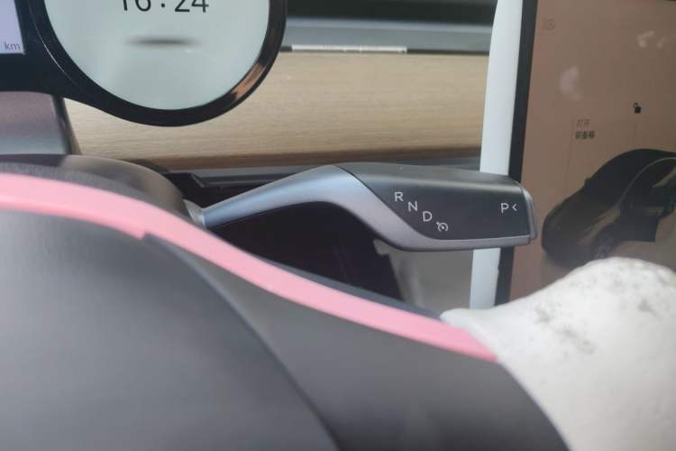 Used Tesla Model Y 2022 Long-Range All-Wheel-Drive Version Gear Lever
