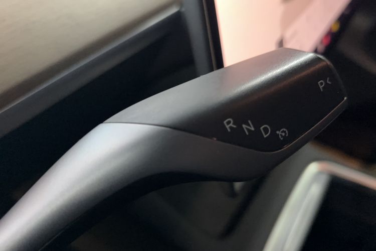 Used Tesla Model Y 2022 Long-Range All-Wheel-Drive Version Gear Lever