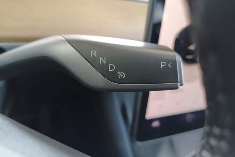 Used Tesla Model Y 2022 Long-Range All-Wheel-Drive Version Gear Lever
