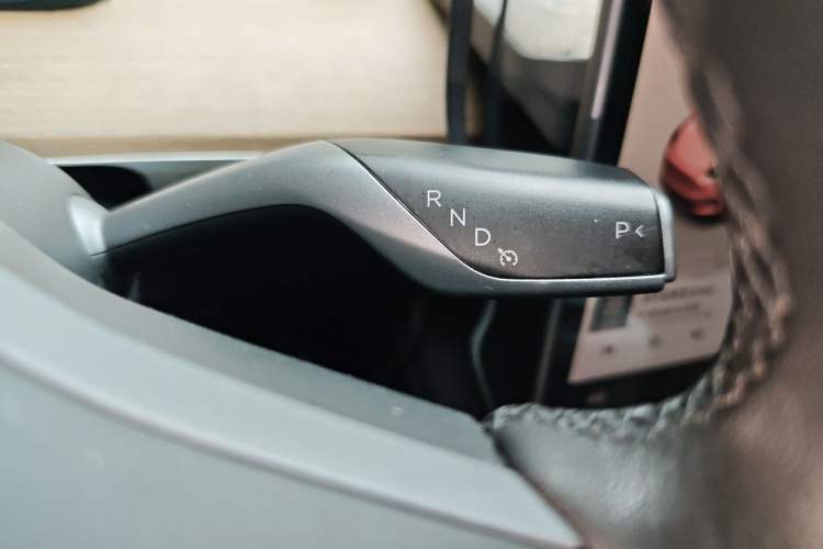 Used Tesla Model Y 2022 Rear-Wheel-Drive Version Gear Lever