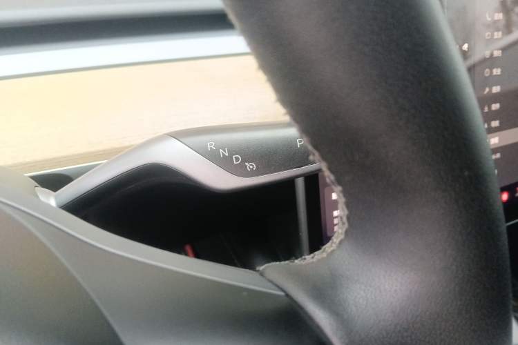 Used Tesla Model Y 2022 Revised Version Rear-Wheel Drive Gear Lever