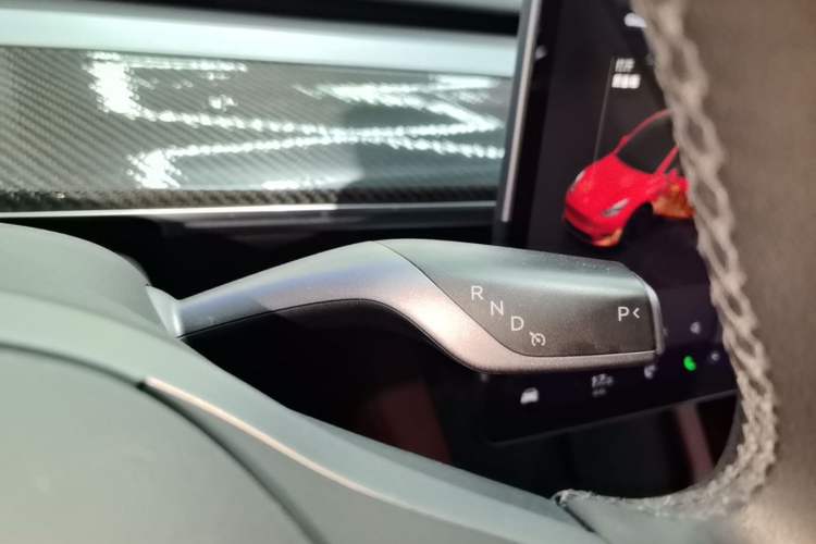 Used Tesla Model Y 2022 Performance High-Performance All-Wheel-Drive Version Gear Lever